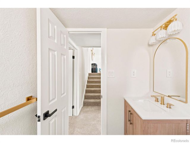11831 W 70th Place, Arvada, CO 80004