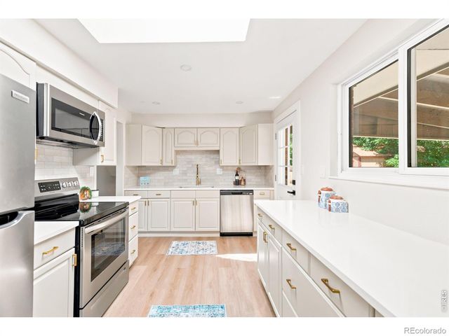 11831 W 70th Place, Arvada, CO 80004