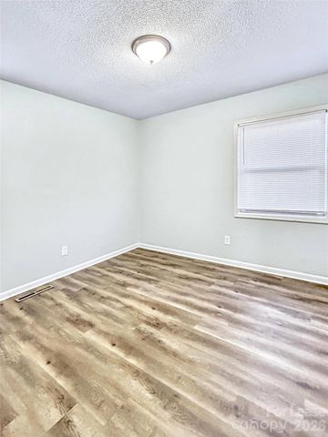 275 Efird Street, Gastonia, NC 28054
