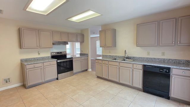 2810 Redrock Trail, San Antonio, TX 78259