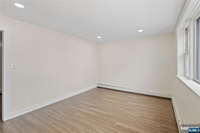 86 Farnham Avenue, Garfield, NJ 07026