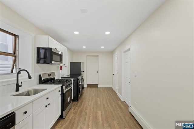 86 Farnham Avenue, Garfield, NJ 07026