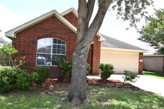 2705 Hewn Rock Way, Pearland, TX 77584