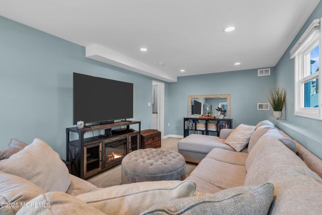 88 Ridge Terrace, Neptune City, NJ 07753