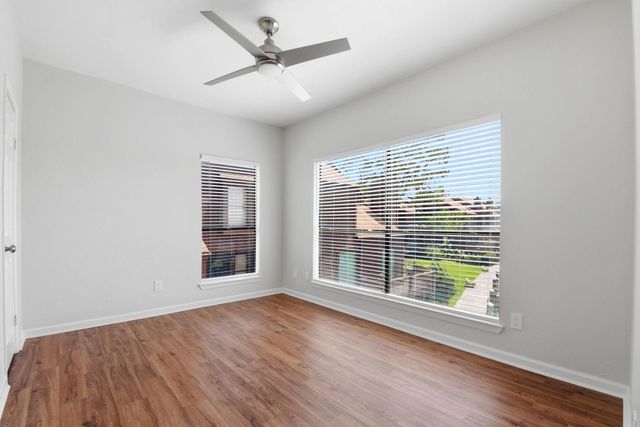 793 Davis Road 113, League City, TX 77573