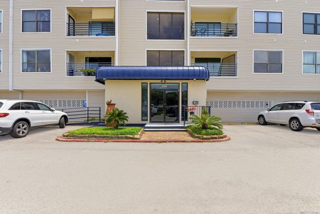 793 Davis Road 113, League City, TX 77573