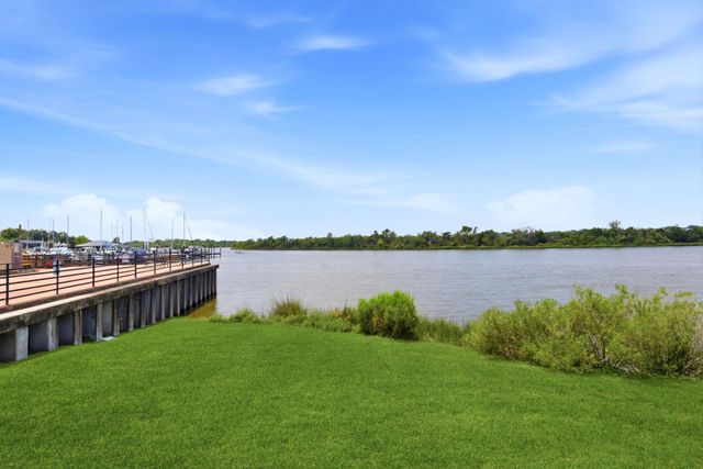 793 Davis Road 113, League City, TX 77573