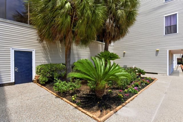 793 Davis Road 113, League City, TX 77573