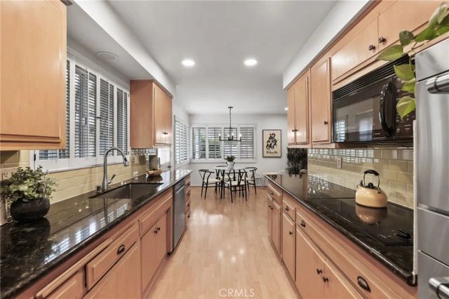 3682 La Colmena Way, Los Alamitos, CA 90720