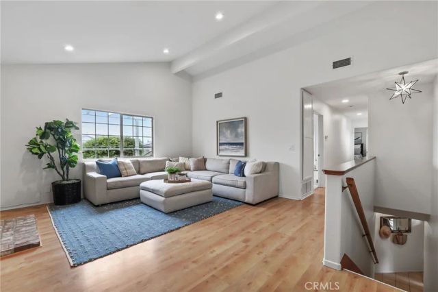 3682 La Colmena Way, Los Alamitos, CA 90720