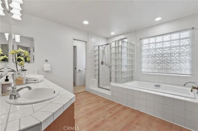 3682 La Colmena Way, Los Alamitos, CA 90720