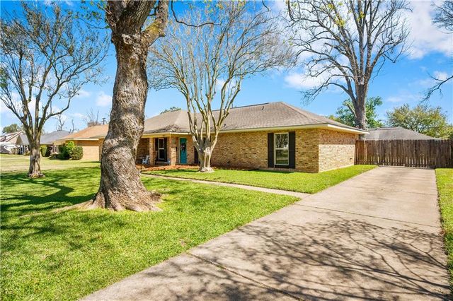 403 RIDGEWOOD Boulevard, Alexandria, LA 71303