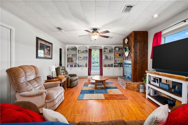 403 RIDGEWOOD Boulevard, Alexandria, LA 71303