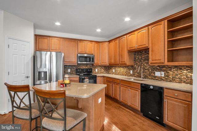 17 SETTLERS DR, Mechanicsburg, PA 17050