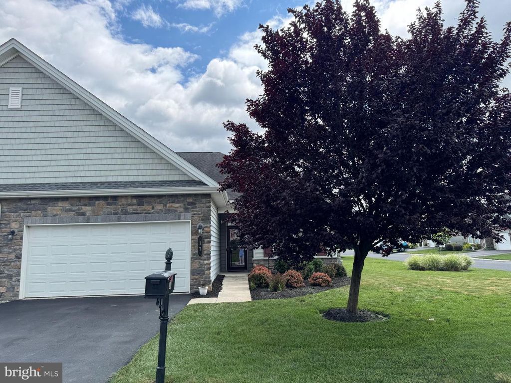 17 SETTLERS DR, Mechanicsburg, PA 17050
