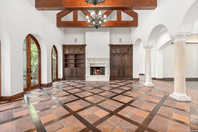 211 AUGUSTA, Boerne, TX 78006