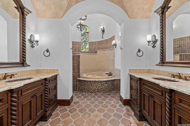 211 AUGUSTA, Boerne, TX 78006