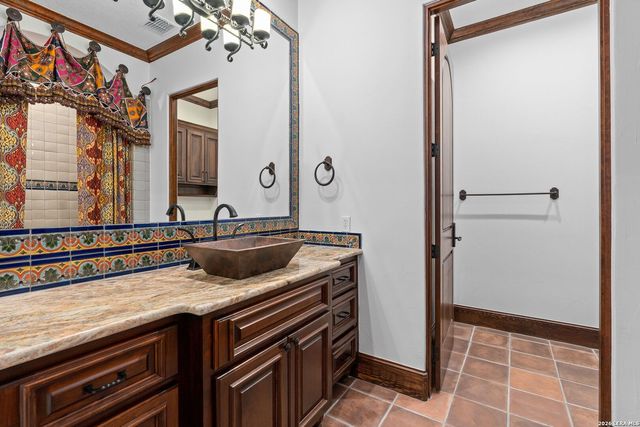 211 AUGUSTA, Boerne, TX 78006