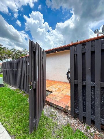 14970 SW 48th Terrace 27G, Miami, FL 33185