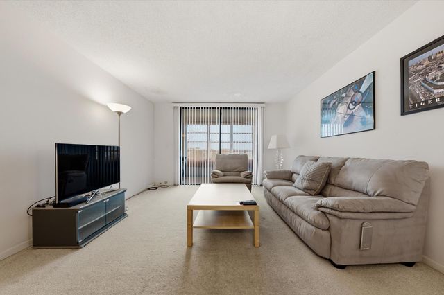 2860 Somerset Drive 412k, Lauderdale Lakes, FL 33311