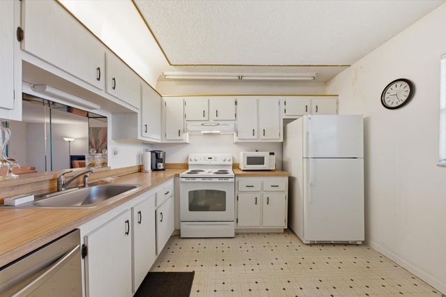 2860 Somerset Drive 412k, Lauderdale Lakes, FL 33311