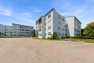 2860 Somerset Drive 412k, Lauderdale Lakes, FL 33311