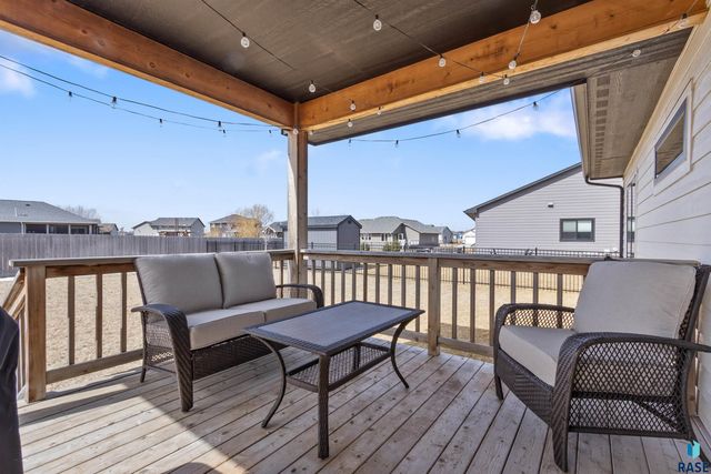 5301 S Hosta Ave Avenue, Sioux Falls, SD 57108