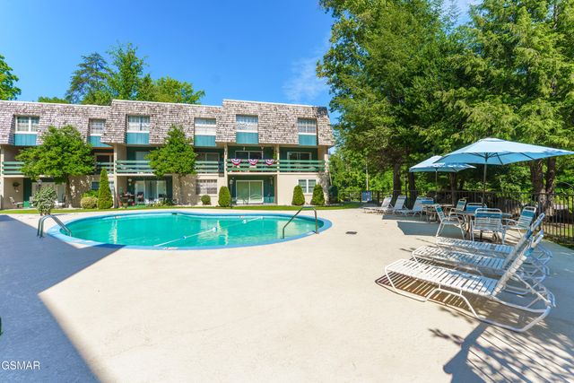 260 Roaring Fork Road, Gatlinburg, TN 37738