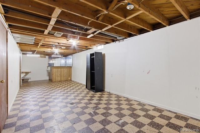7044 Hudson Avenue, Warren, MI 48091