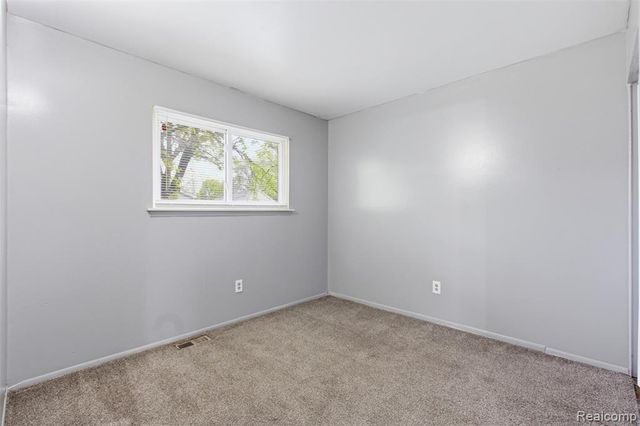 7044 Hudson Avenue, Warren, MI 48091
