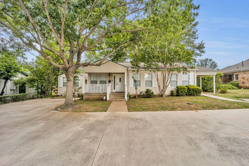 1313 W Abram Street, Arlington, TX 76013