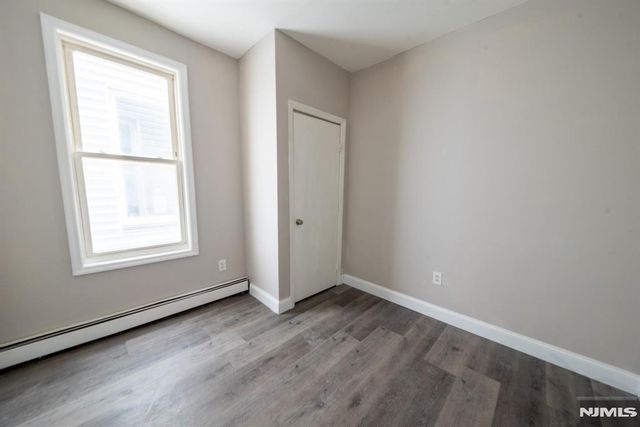 131 S 8th Street 1, Newark, NJ 07107