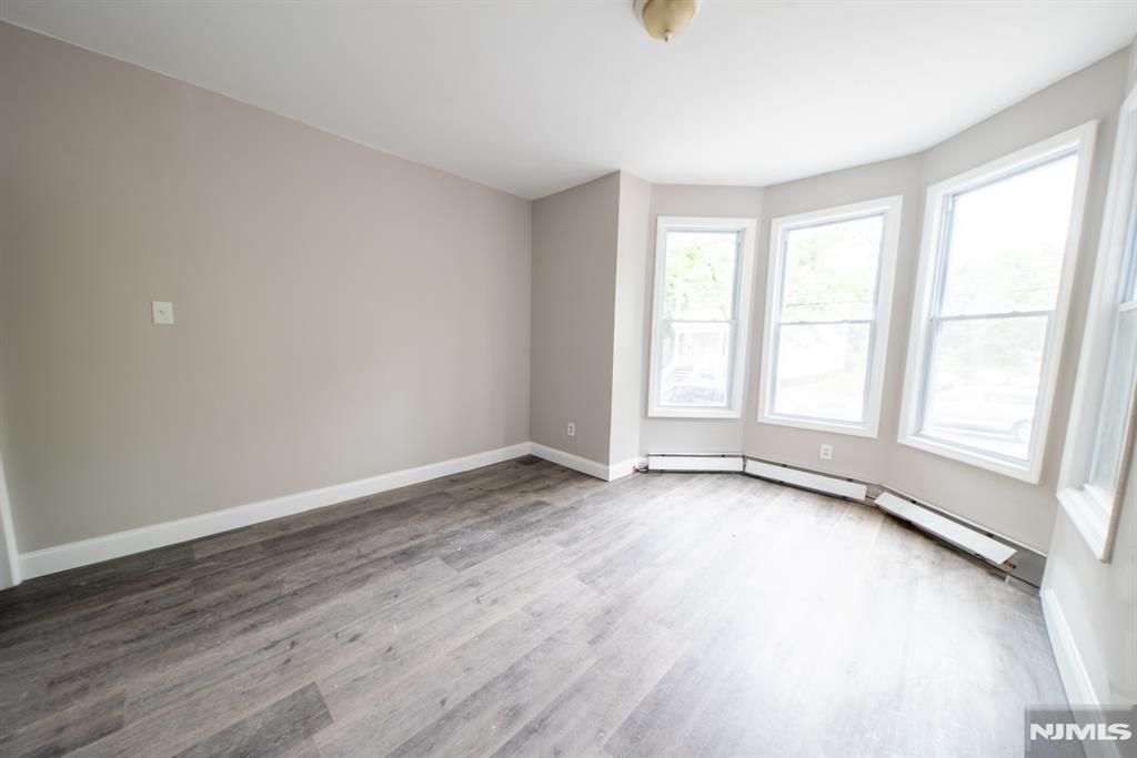 131 S 8th Street 1, Newark, NJ 07107