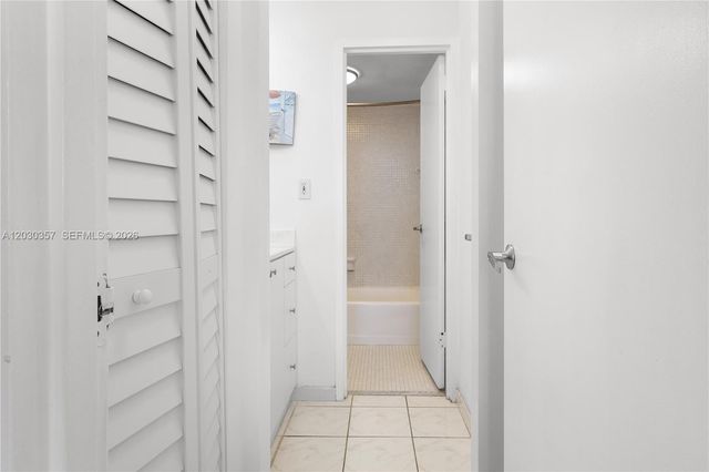 2899 Collins Ave 642, Miami Beach, FL 33140