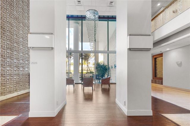 2899 Collins Ave 642, Miami Beach, FL 33140