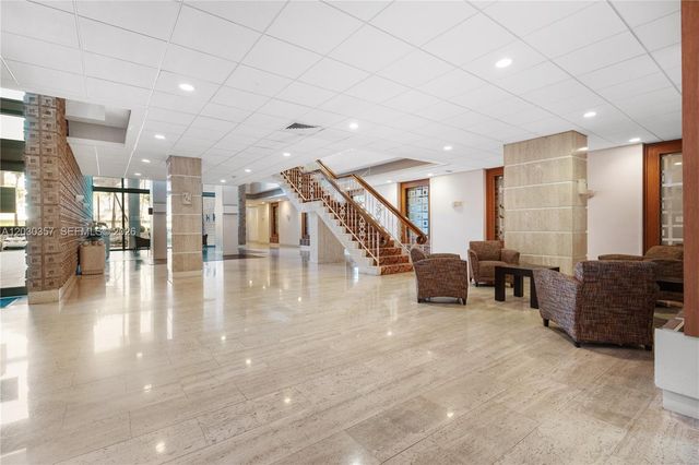 2899 Collins Ave 642, Miami Beach, FL 33140