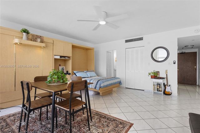 2899 Collins Ave 642, Miami Beach, FL 33140