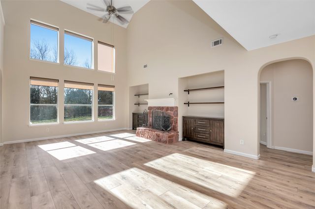 2319 Comanche Trail, Grand Prairie, TX 75052