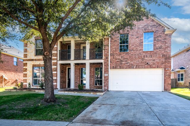 2319 Comanche Trail, Grand Prairie, TX 75052