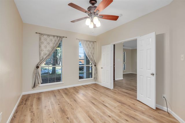 2319 Comanche Trail, Grand Prairie, TX 75052