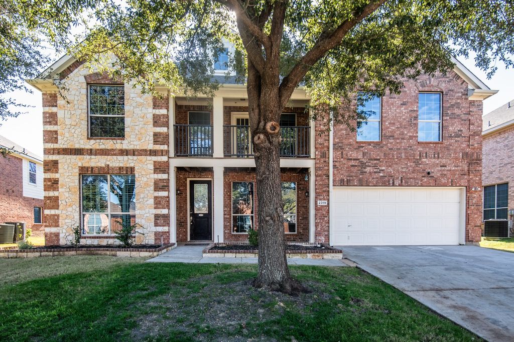 2319 Comanche Trail, Grand Prairie, TX 75052