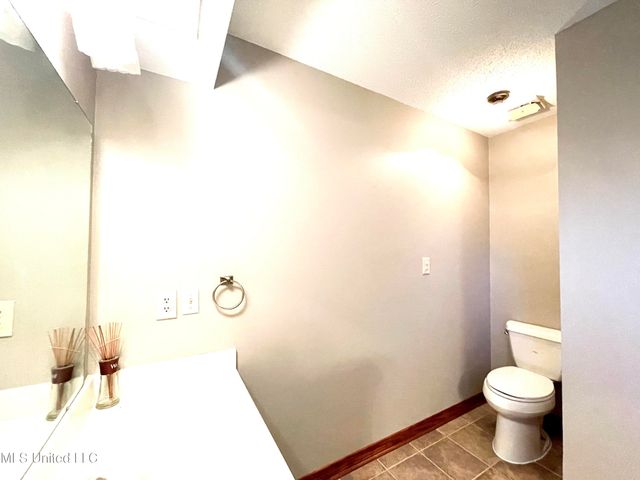 508 W Lakeshore Drive, Carriere, MS 39426