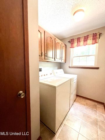 508 W Lakeshore Drive, Carriere, MS 39426
