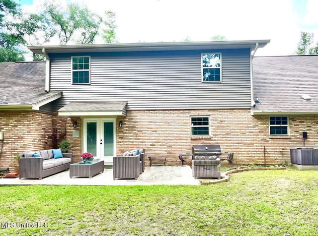 508 W Lakeshore Drive, Carriere, MS 39426