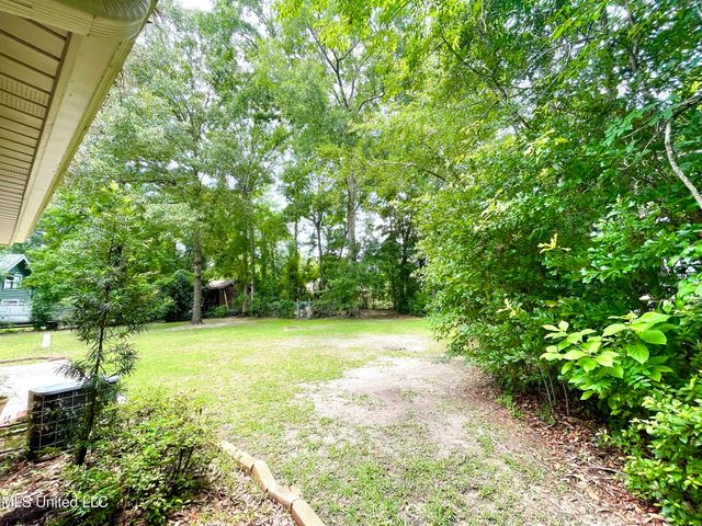 508 W Lakeshore Drive, Carriere, MS 39426