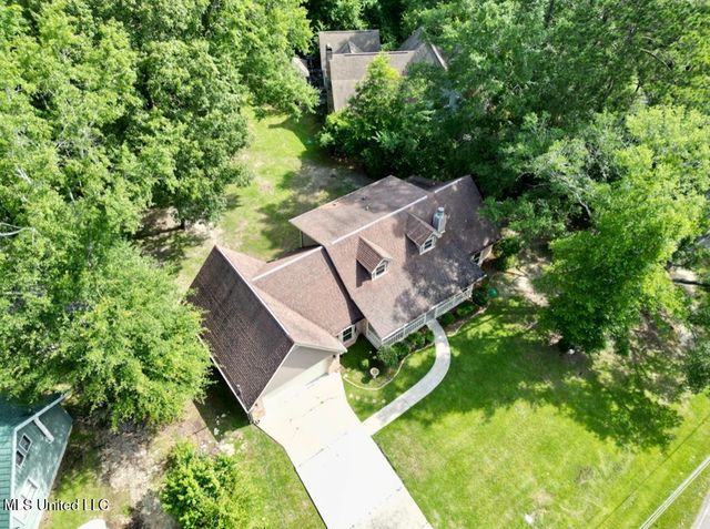 508 W Lakeshore Drive, Carriere, MS 39426