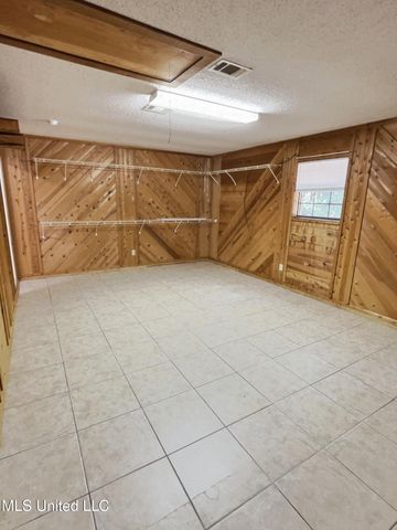 9216 Point Aux Chenes Road, Ocean Springs, MS 39564