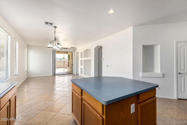 10205 W FLORENCE Avenue, Tolleson, AZ 85353