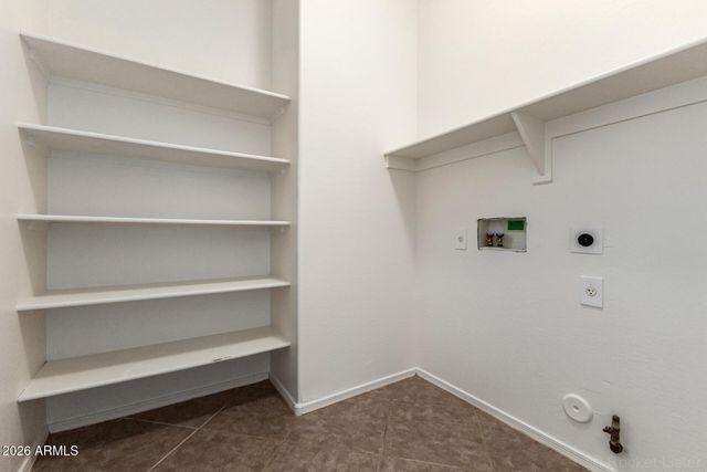 10205 W FLORENCE Avenue, Tolleson, AZ 85353