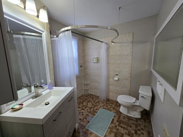 1844 E Shore Drive, Maplewood, MN 55109